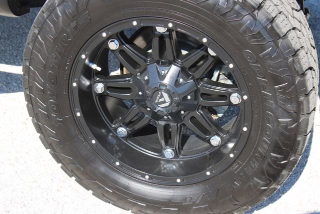 Used 2021 Nissan Titan PRO-4X w/ Pro-4x Convenience Package image 26