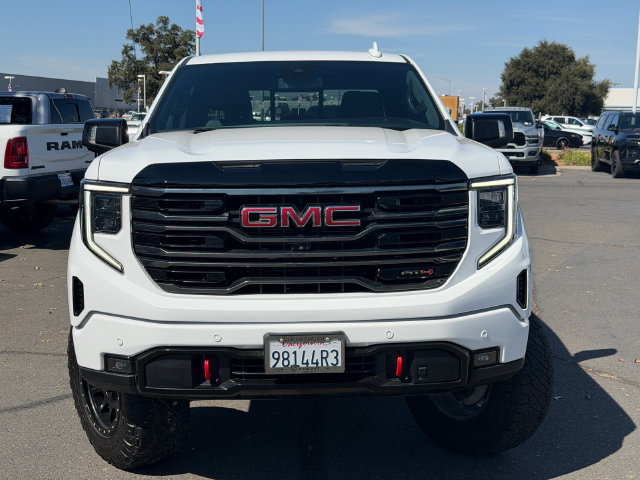 Used 2023 GMC Sierra 1500 AT4 w/ AT4 Premium Package AWD/4WD image 3