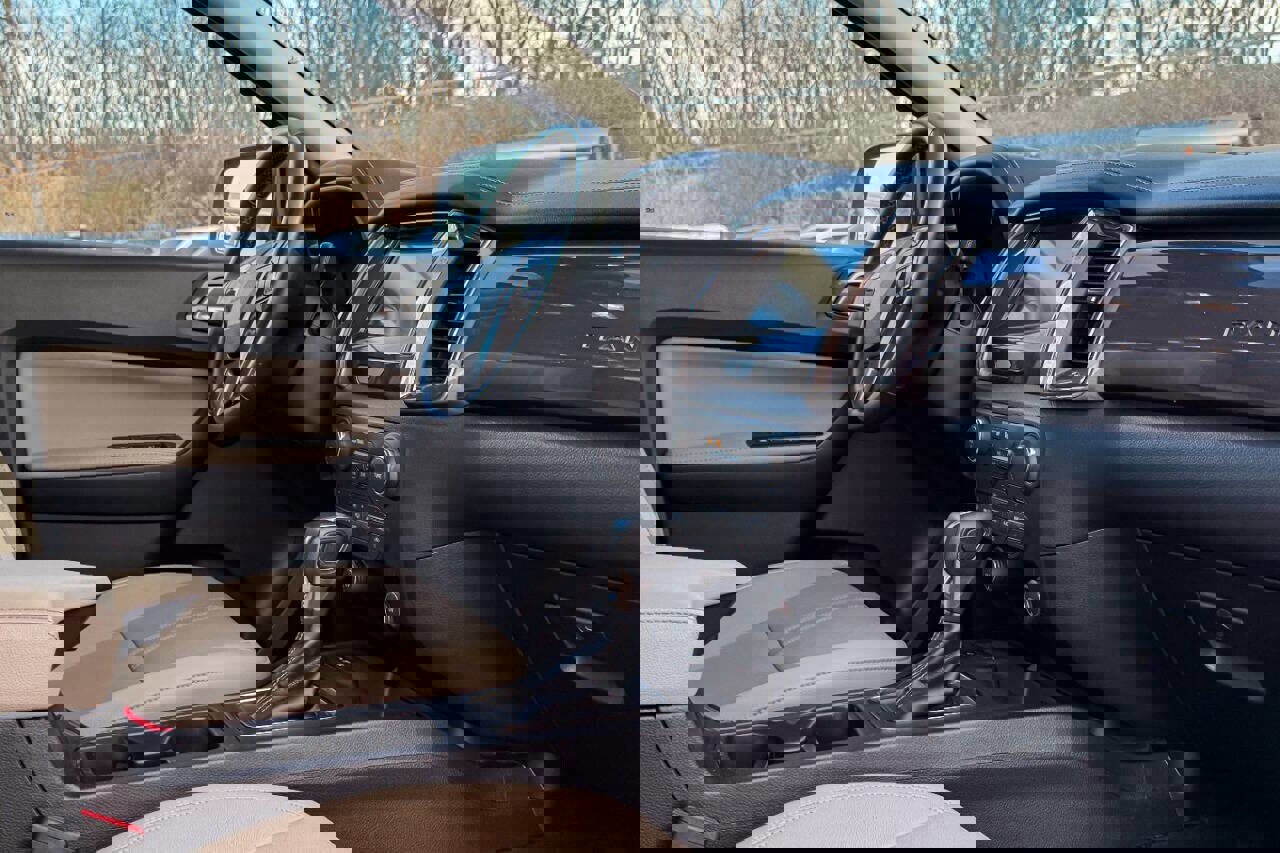 Used 2019 Ford Ranger Lariat w/ Equipment Group 501A Mid image 14