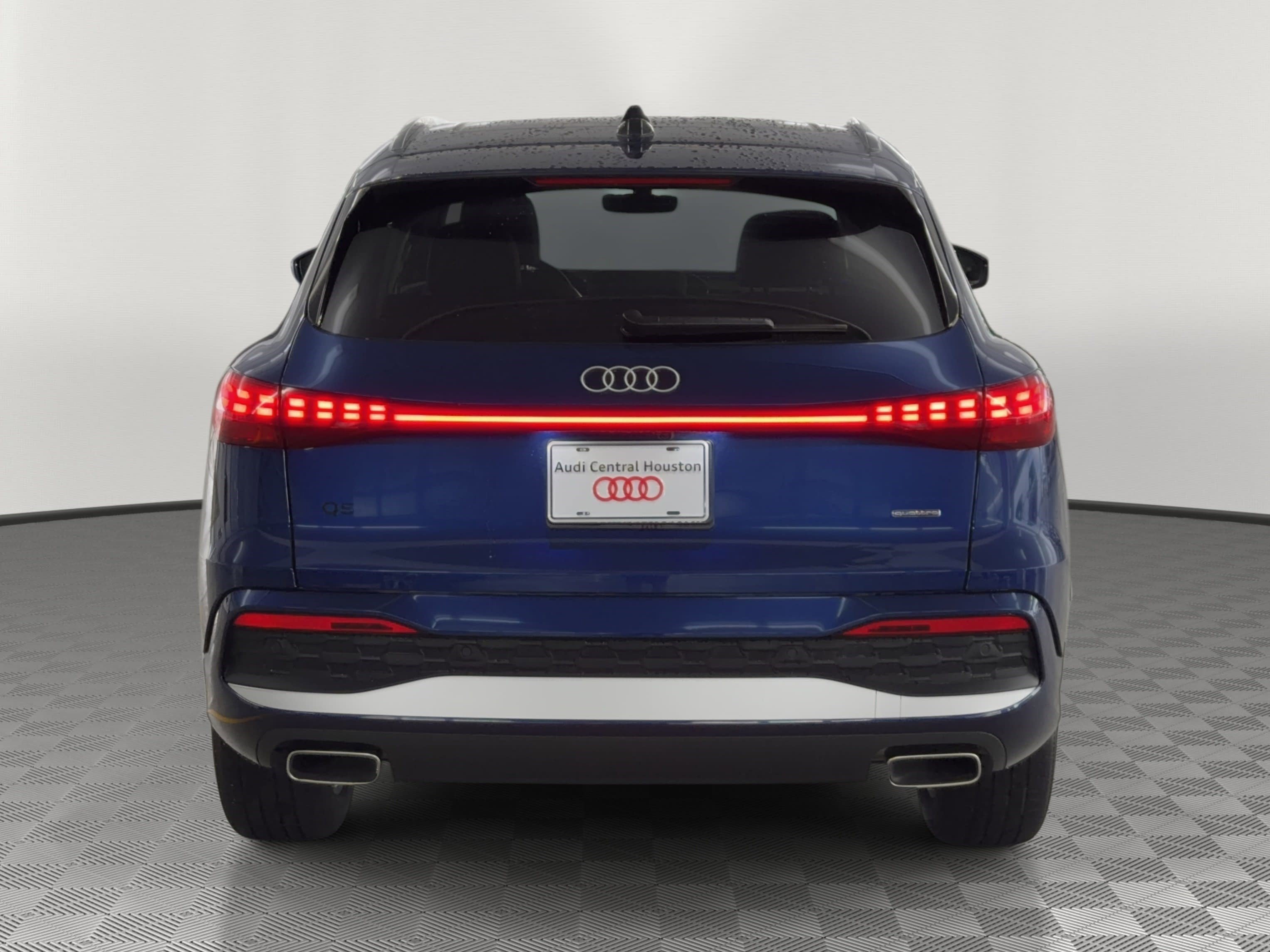 Used 2025 Audi Q5 Premium w/ Convenience Package AWD/4WD image 10
