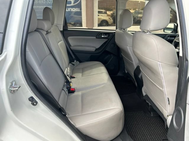 Used 2016 Subaru Forester 2.5i Touring w/ Eyesight & Navigation System AWD/4WD image 8