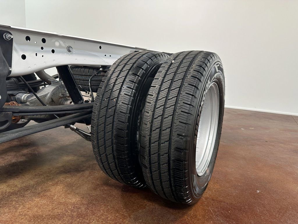 Used 2023 Ford Transit 350 DRW AWD image 94