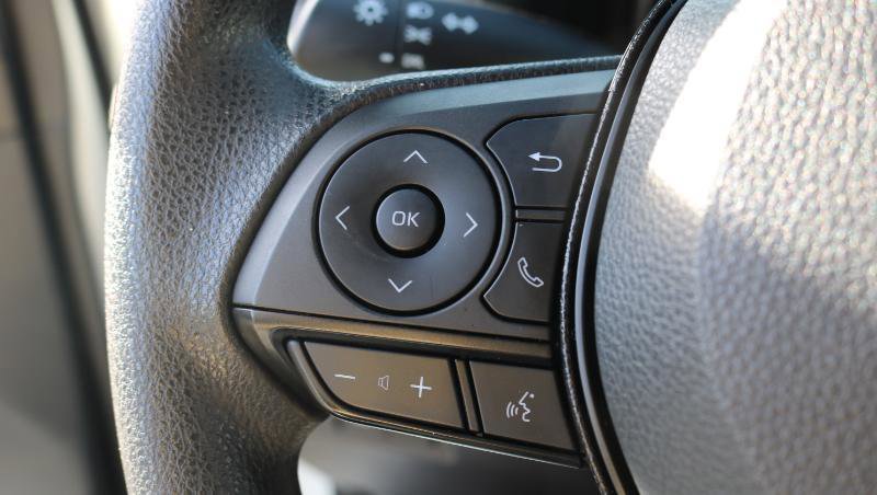 Used 2021 Toyota RAV4 LE image 12