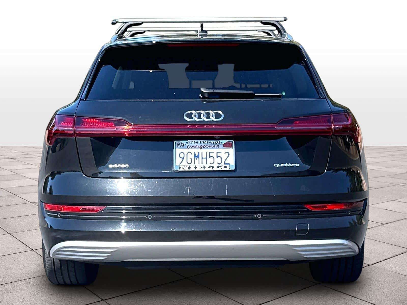 Used 2023 Audi e-tron Premium Plus w/ Premium Plus Package AWD/4WD image 7