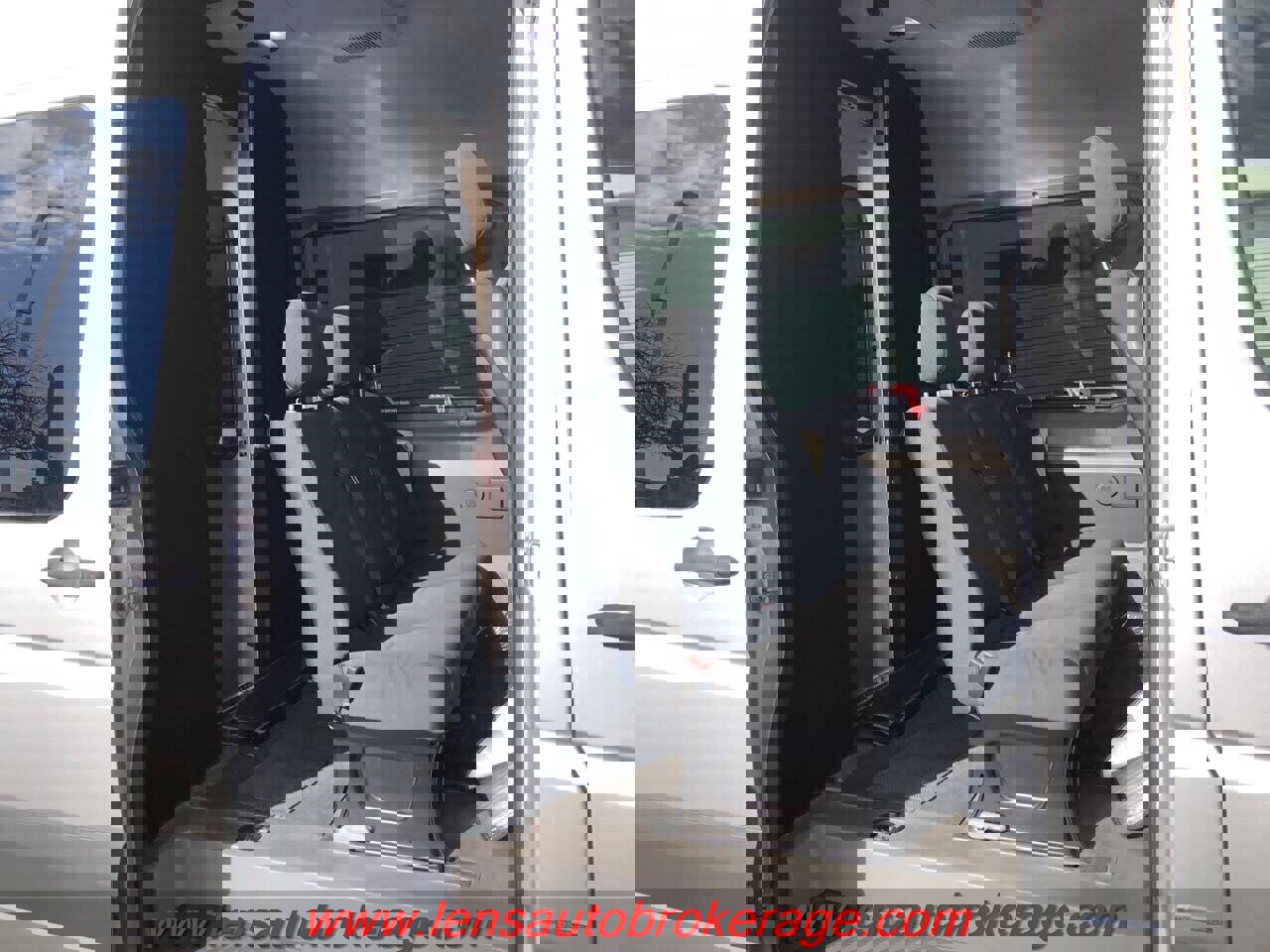 Used 2015 Mercedes-Benz Sprinter 2500 image 14