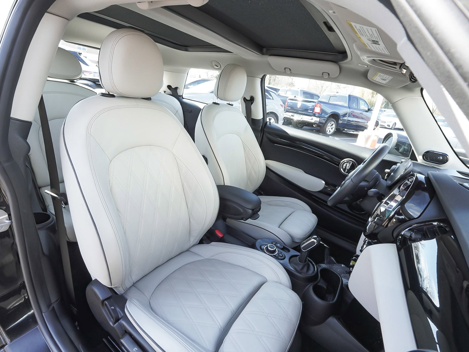 Used 2023 MINI Cooper SE image 34