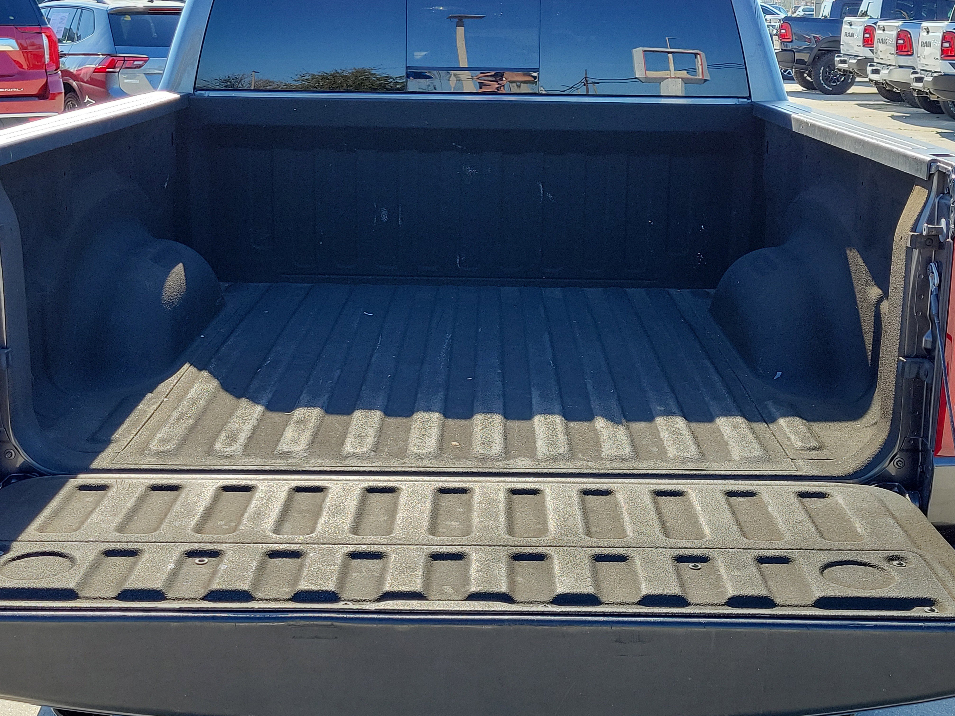 Used 2022 RAM 1500 Laramie w/ Sport Appearance Package RWD image 12