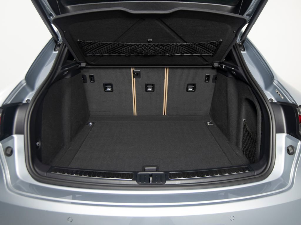 Certified 2019 Porsche Macan AWD/4WD image 43