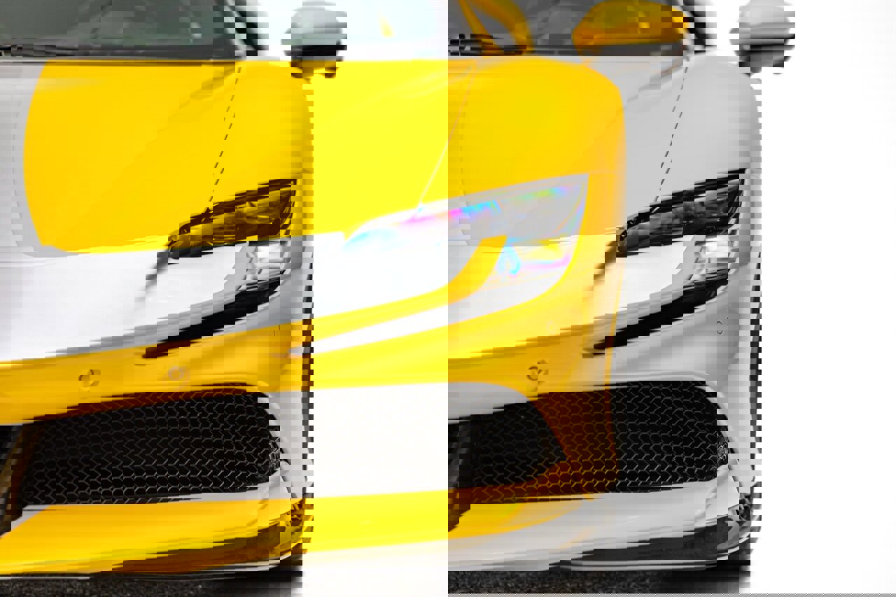 Used 2023 Ferrari SF90 Spider image 13