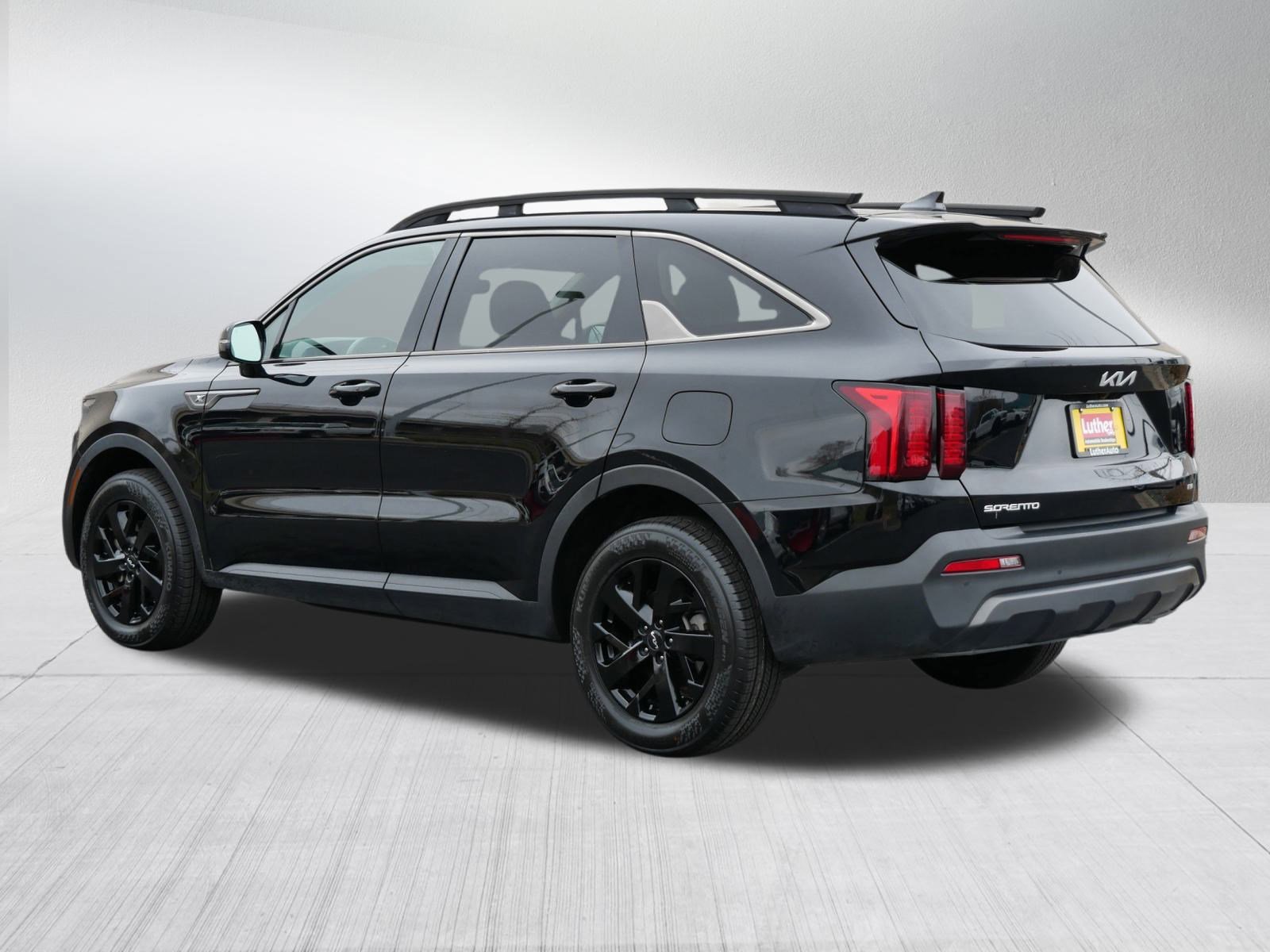 Used 2023 Kia Sorento S w/ Panoramic Sunroof Package image 5