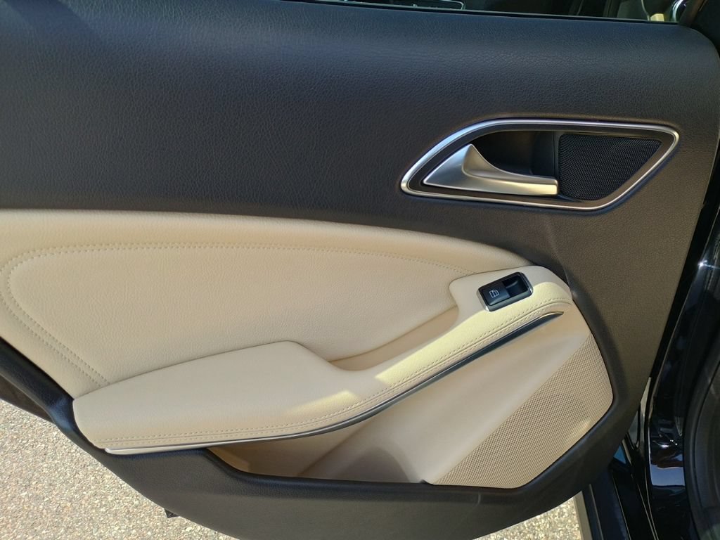 Used 2019 Mercedes-Benz GLA 250 image 12