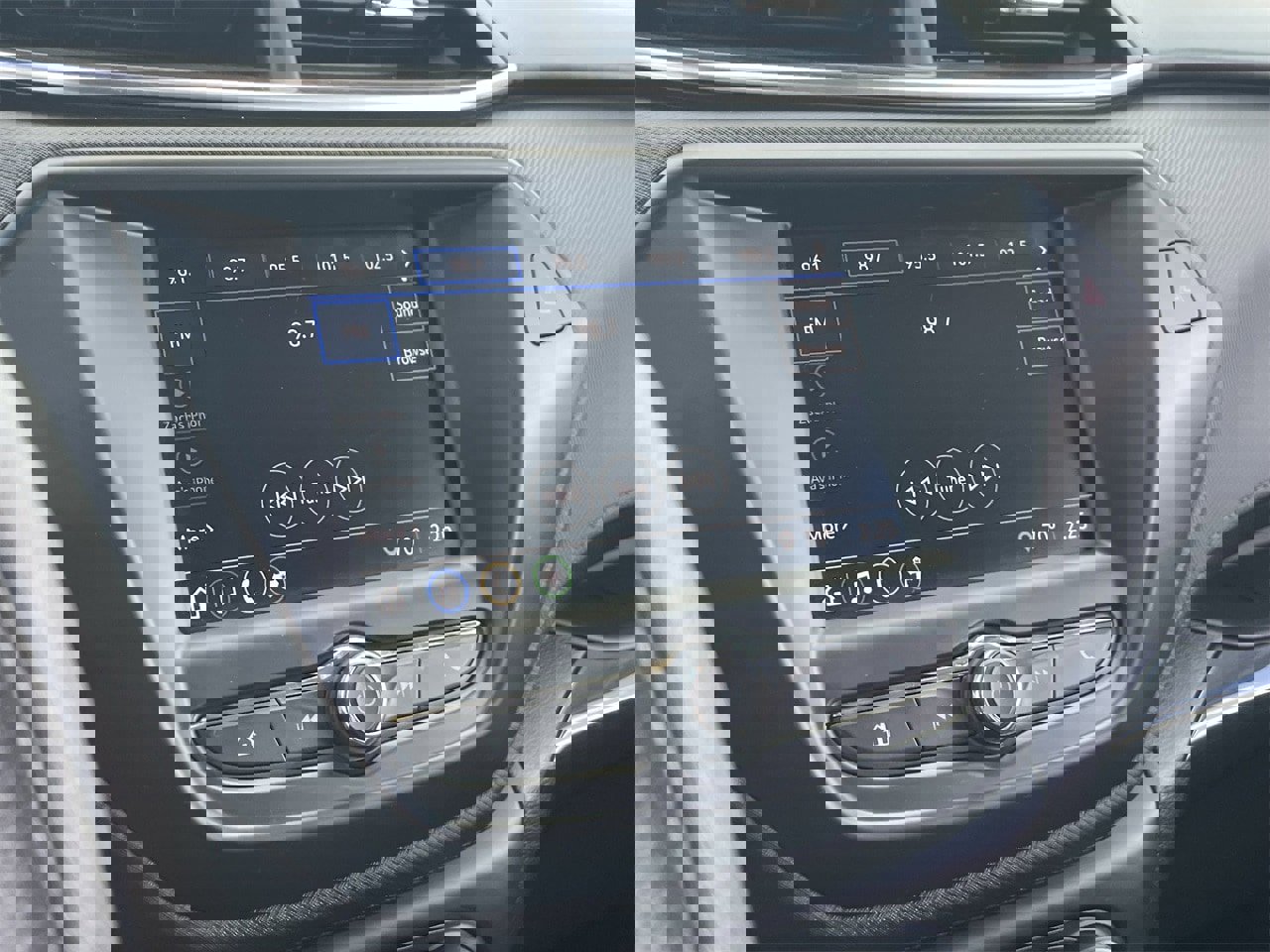 Used 2022 Chevrolet TrailBlazer LT w/ LPO, Blackout Package image 26