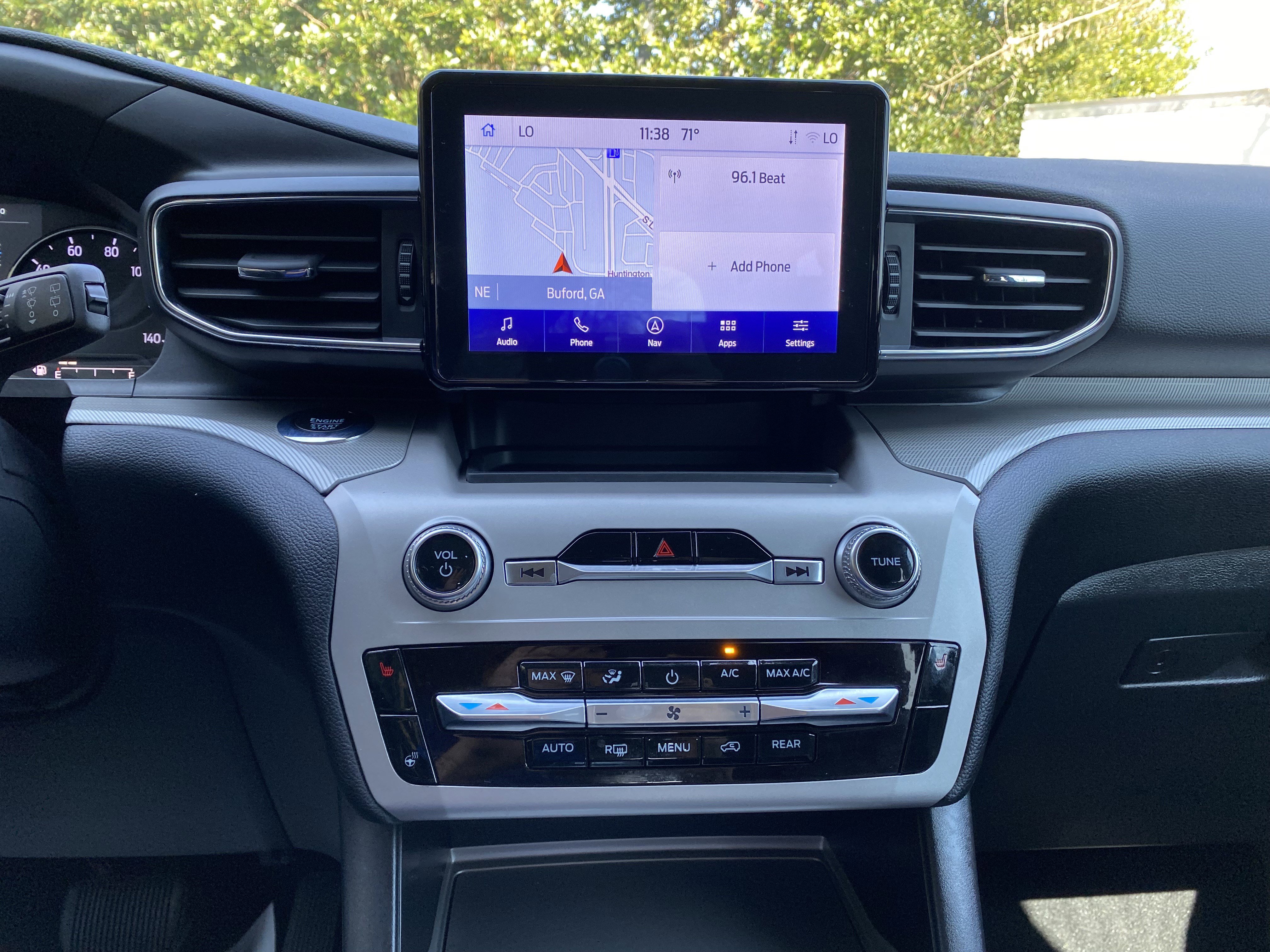 Used 2023 Ford Explorer XLT w/ Equipment Group 202A image 25