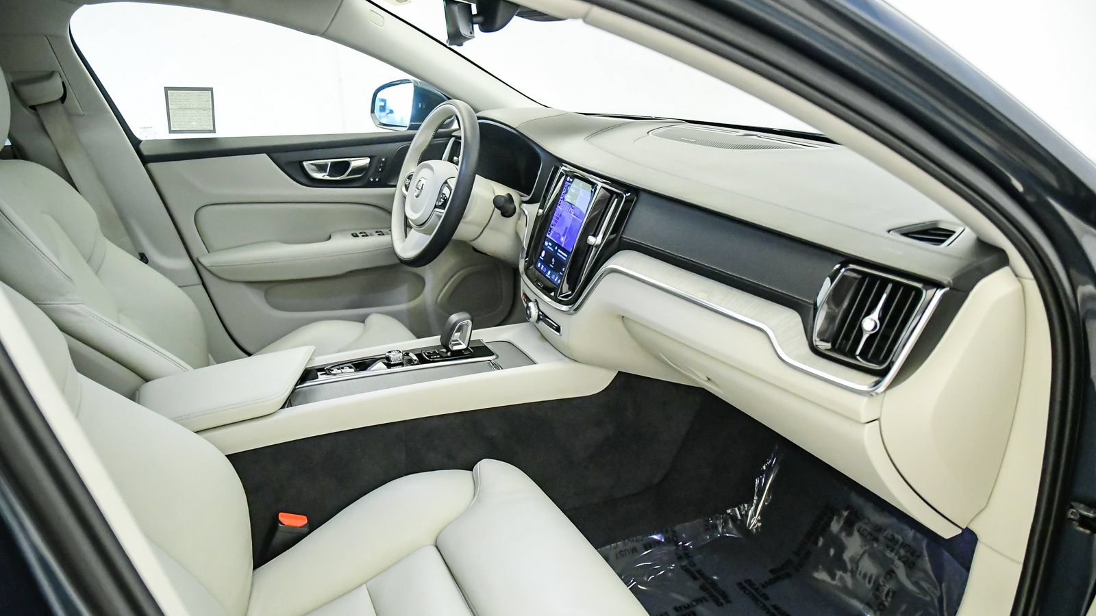 Certified 2023 Volvo S60 B5 Ultimate w/ Climate Package FWD image 16