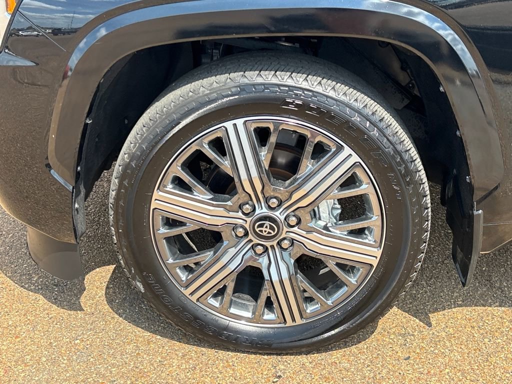 Used 2025 Toyota Sequoia Capstone image 27