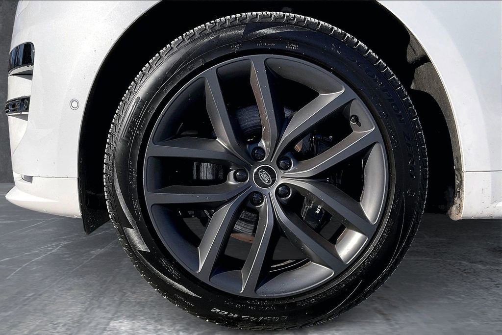 Used 2025 Land Rover Range Rover Sport Dynamic SE image 32