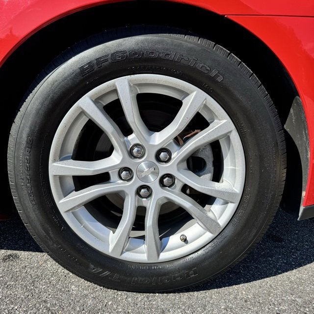 Used 2015 Chevrolet Camaro LT image 3