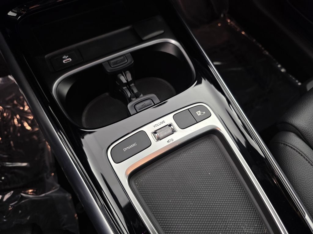 Certified 2025 Mercedes-Benz GLA 250 image 22