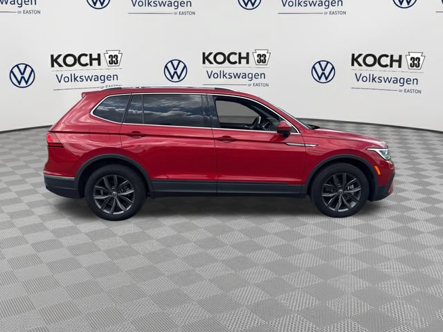 Used 2022 Volkswagen Tiguan SE AWD/4WD image 9