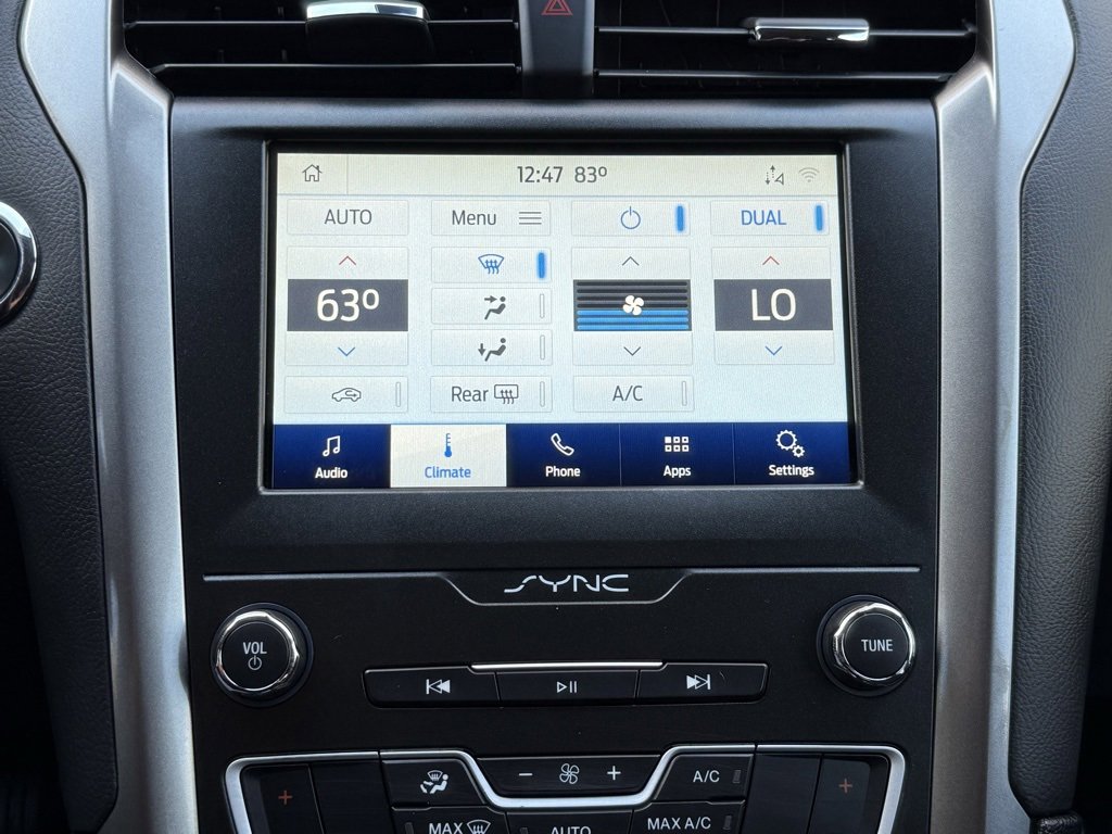 Used 2020 Ford Fusion SE image 29