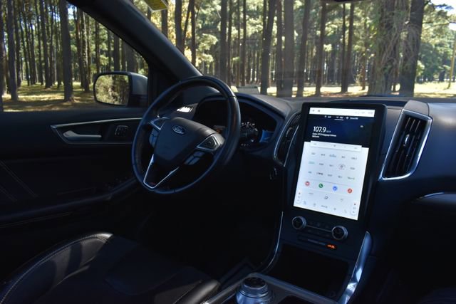 Used 2022 Ford Edge ST w/ Equipment Group 401A image 25