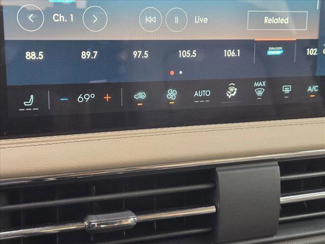 Used 2023 Lincoln Corsair AWD image 14