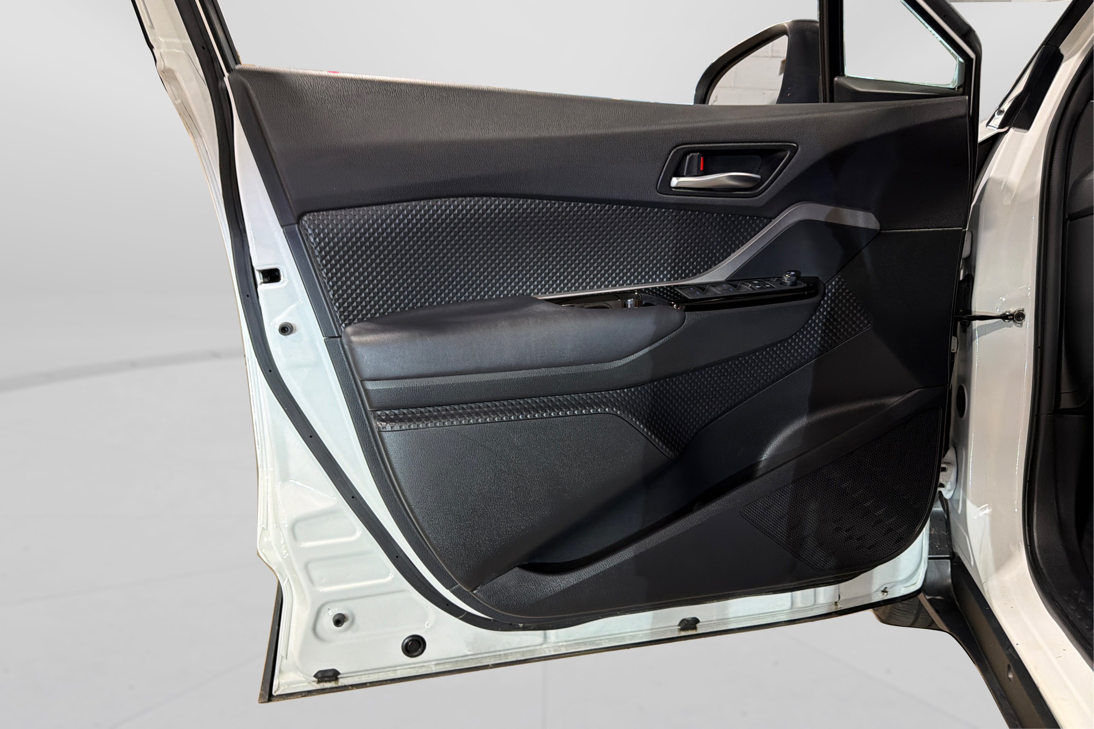 Used 2022 Toyota C-HR Nightshade FWD image 15