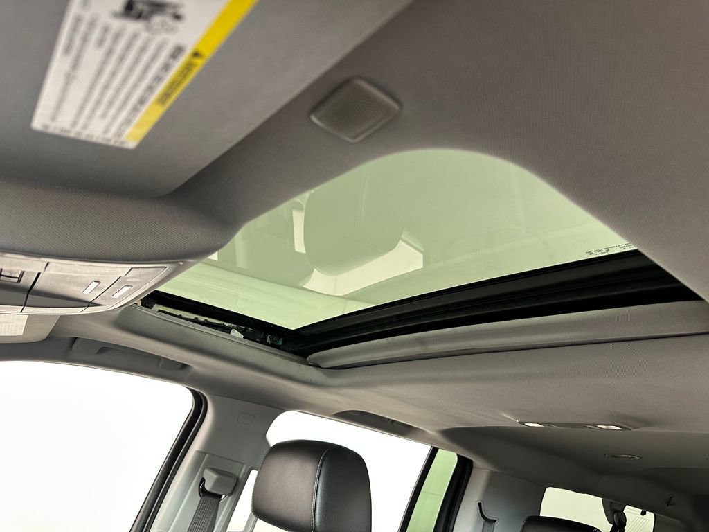 Used 2019 Chevrolet Suburban LT image 33