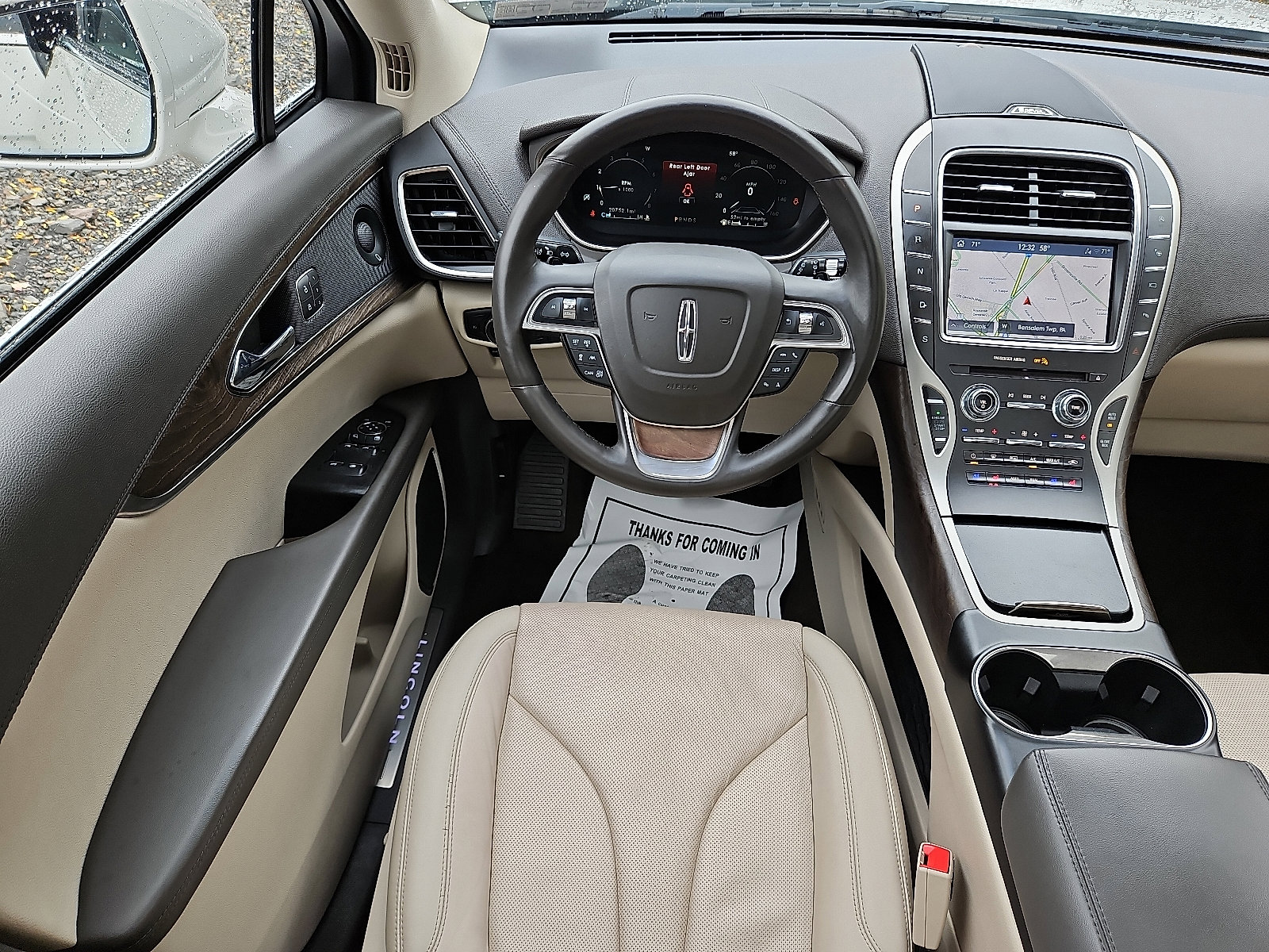 Used 2020 Lincoln Nautilus Reserve image 11