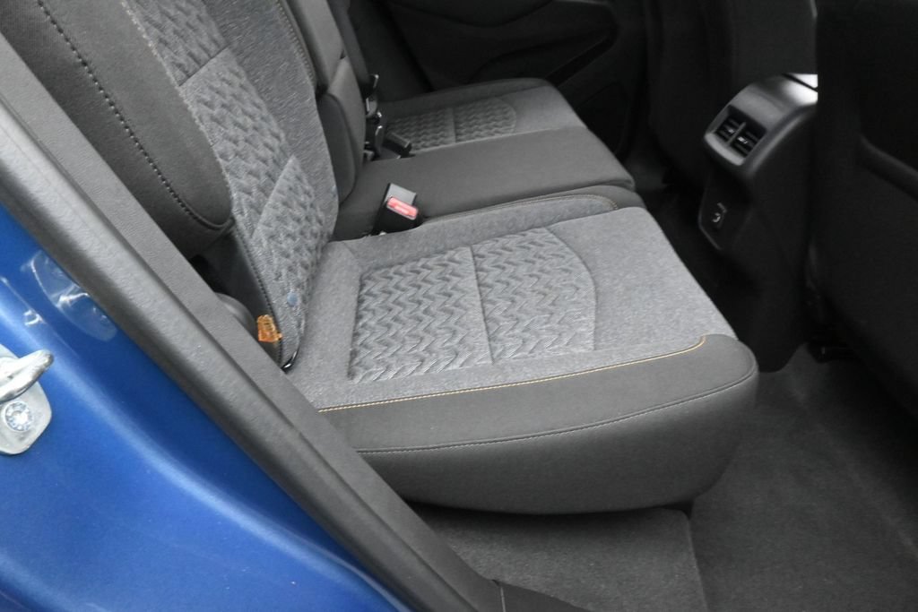 Used 2024 Chevrolet Equinox LT FWD image 38