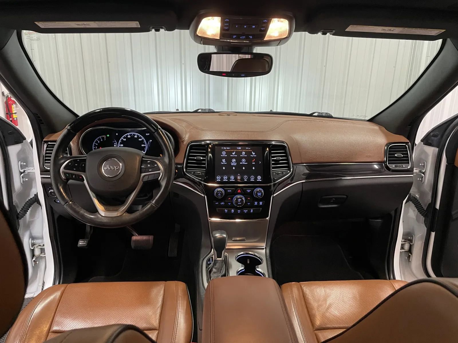 Used 2020 Jeep Grand Cherokee Overland image 29