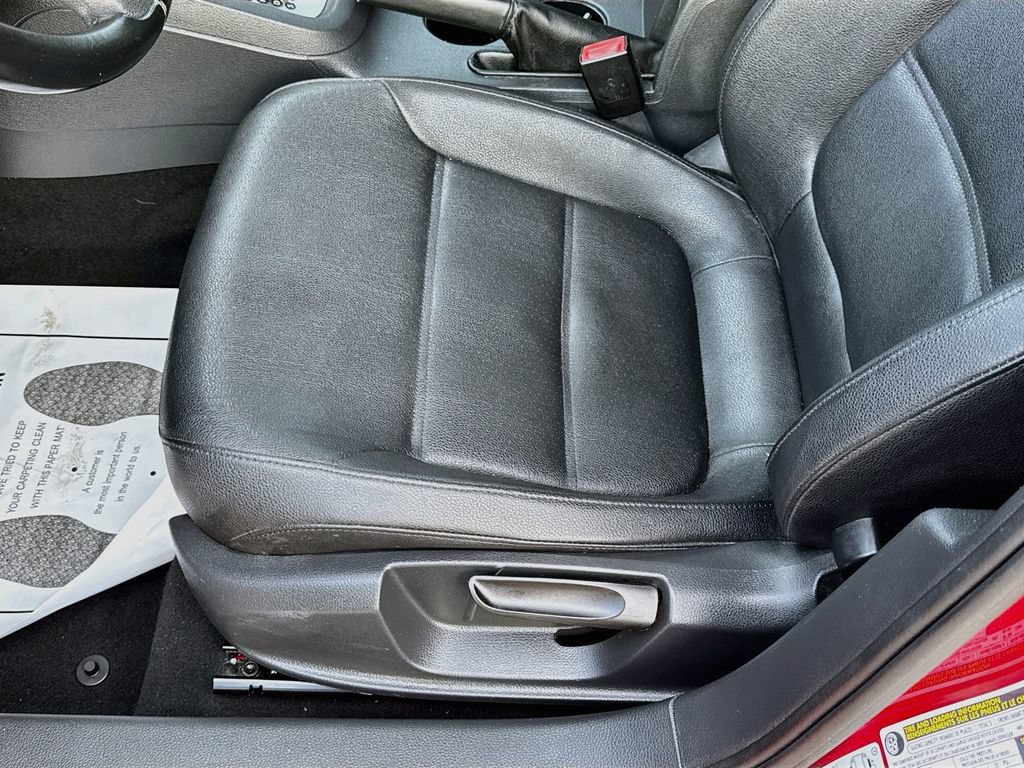 Used 2012 Volkswagen Jetta SE FWD image 21