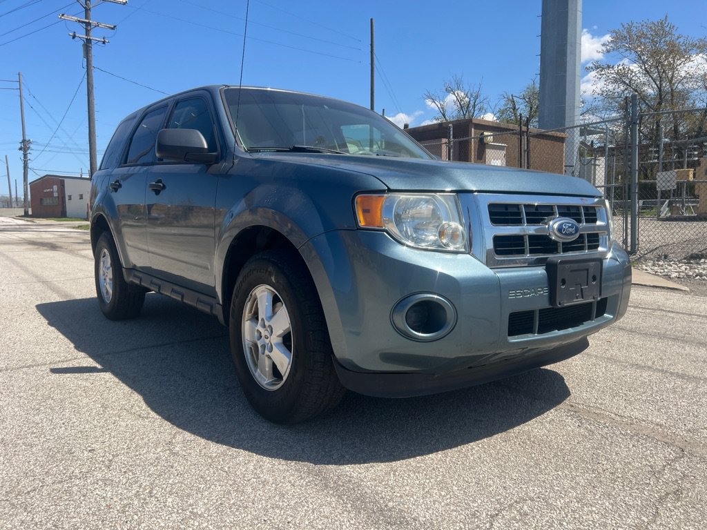 Used 2011 Ford Escape XLS w/ 101A Rapid Spec Order Code AWD/4WD image 1