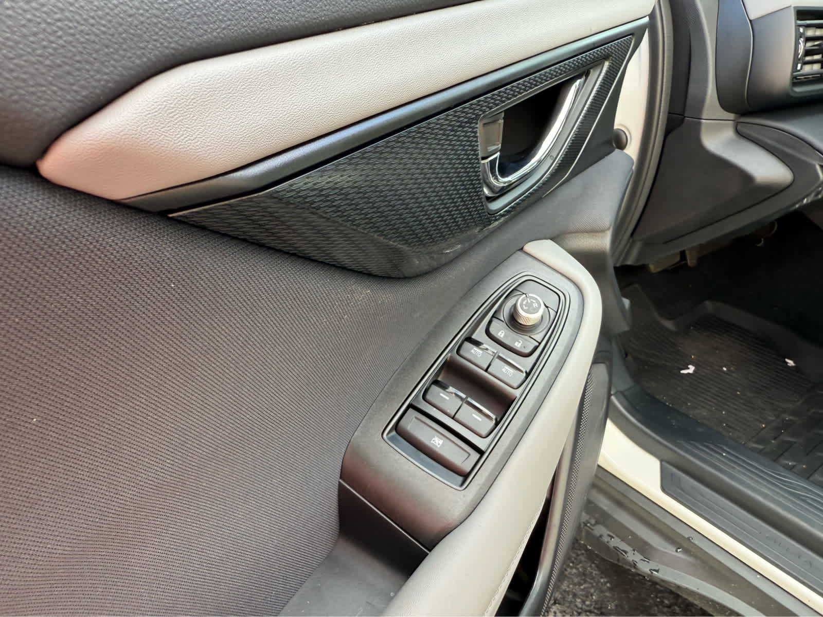 New 2025 Subaru Outback Premium w/ Popular Package #1 image 9