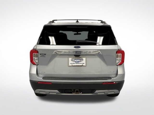 Used 2024 Ford Explorer XLT w/ Equipment Group 202A AWD/4WD image 7