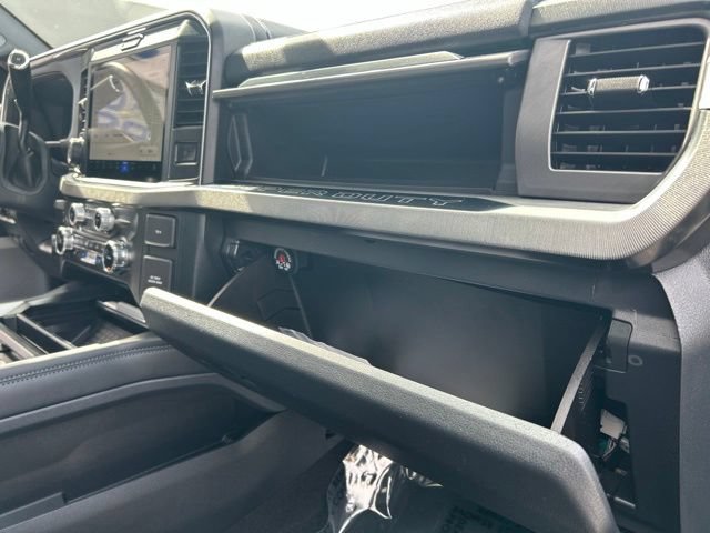 Used 2025 Ford F350 Platinum w/ FX4 Off-Road Package AWD/4WD image 14