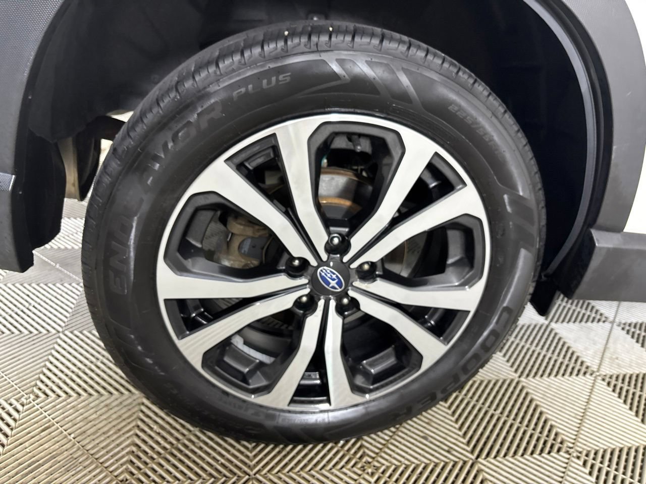 Used 2020 Subaru Forester Limited w/ Popular Package #3 AWD/4WD image 34