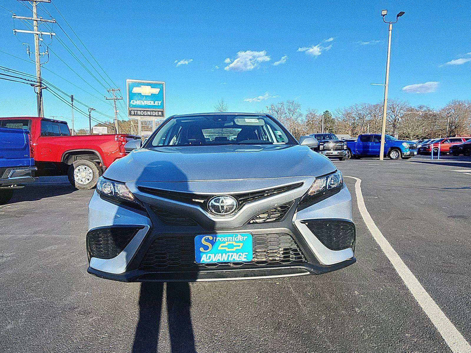 Used 2023 Toyota Camry SE image 8