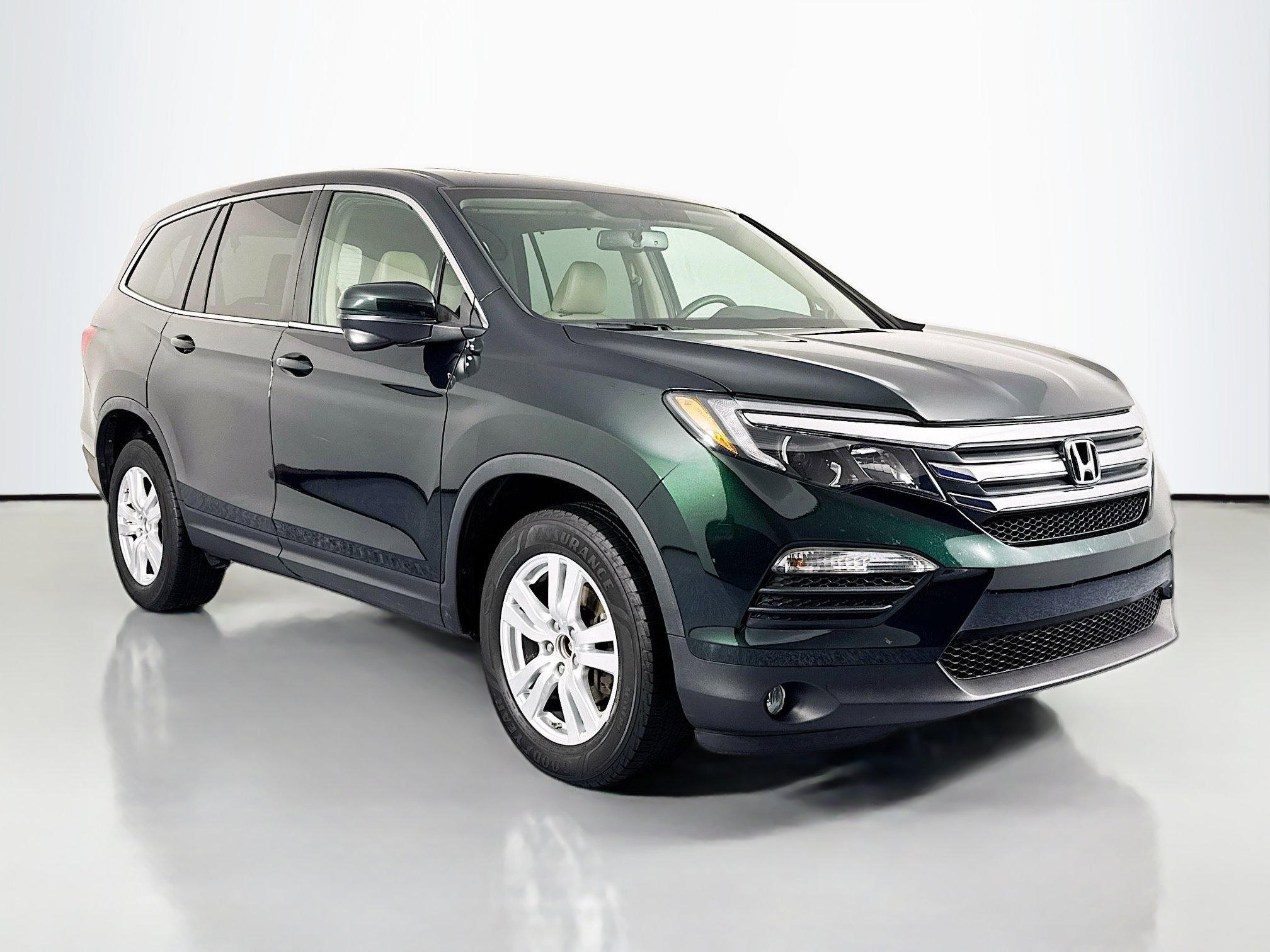 Certified 2017 Honda Pilot EX-L image 3