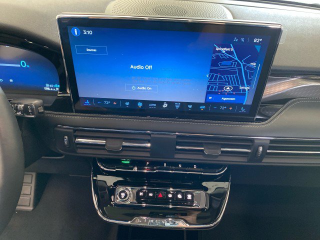 New 2025 Lincoln Corsair Grand Touring w/ Equipment Group 301A AWD/4WD image 23