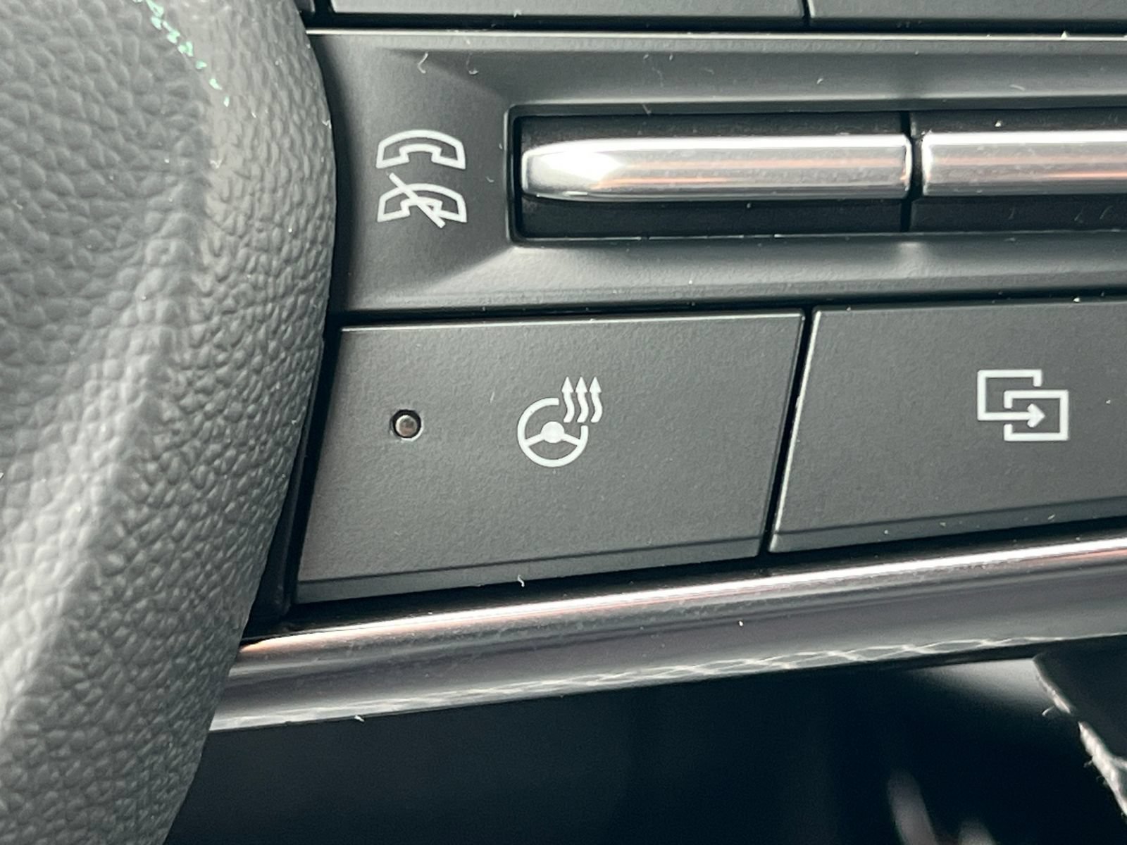 New 2026 Chevrolet Equinox EV LT FWD image 19