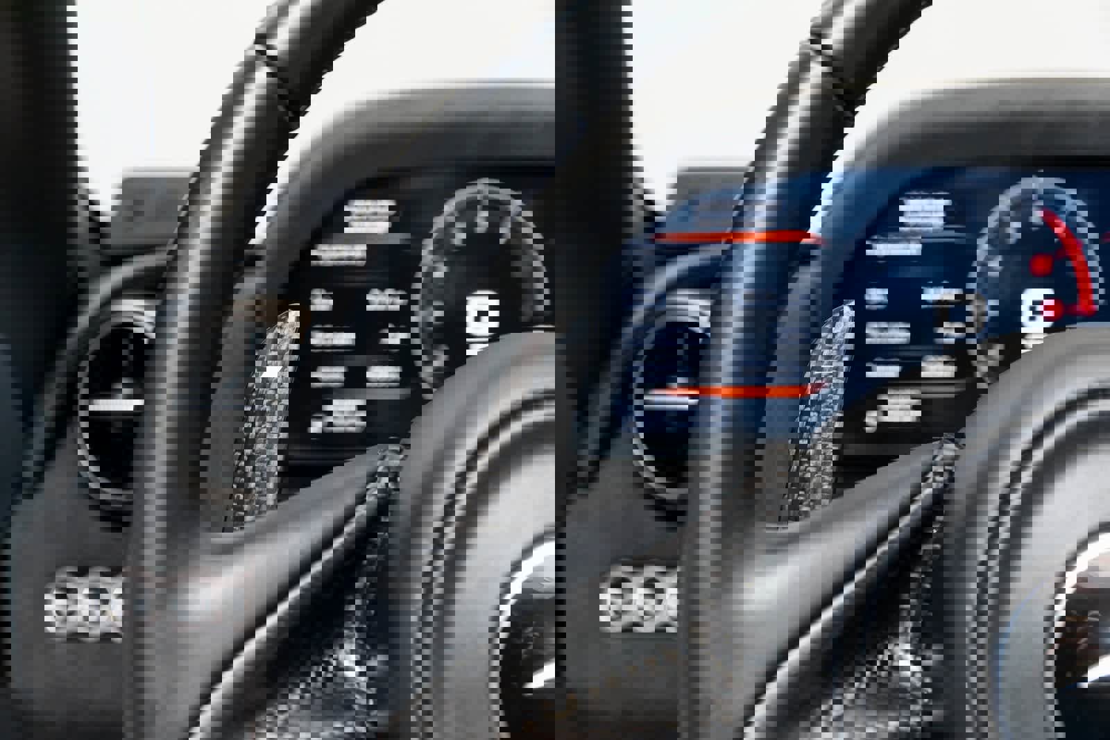 Used 2023 McLaren 720S Spider image 28