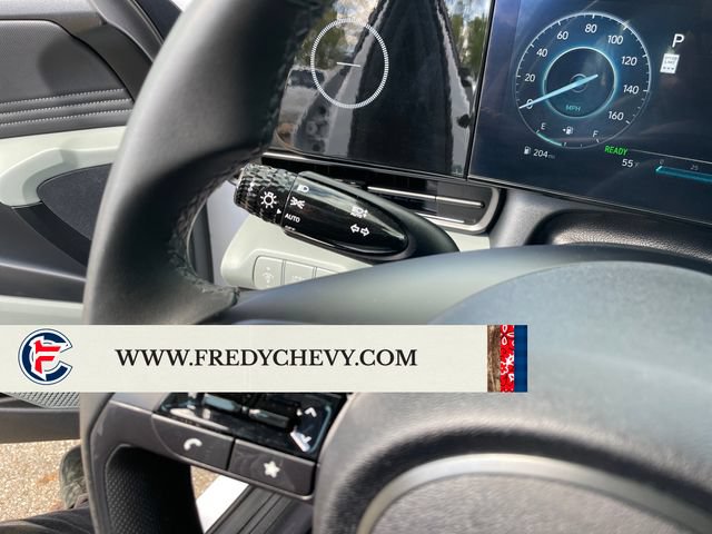 Used 2025 Hyundai Elantra Limited FWD image 33