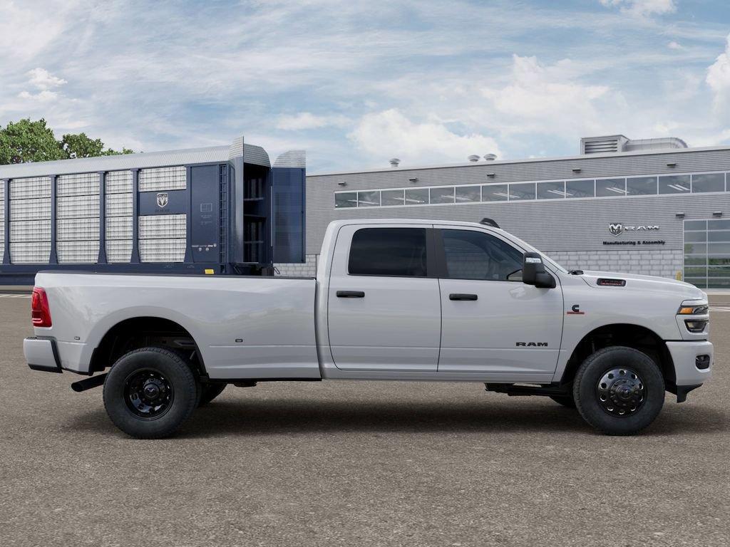 New 2026 RAM 3500 Big Horn AWD/4WD image 21