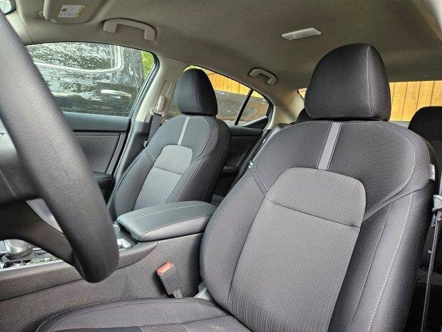 Used 2025 Nissan Sentra SV image 18