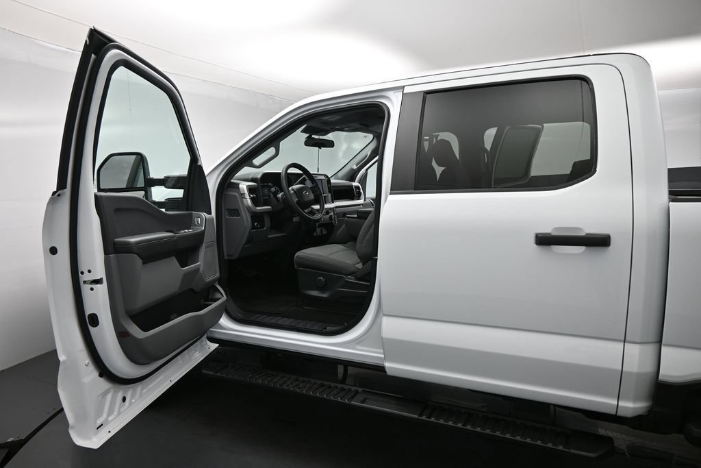 Used 2025 Ford F250 XL w/ STX Appearance Package AWD/4WD image 8