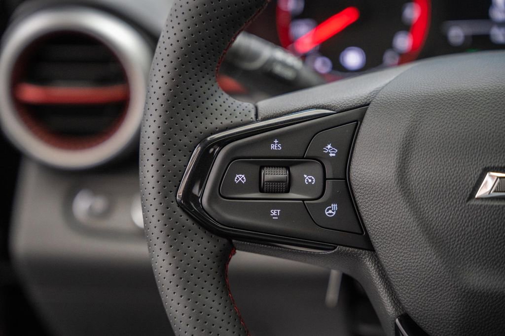 New 2026 Chevrolet Trax RS w/ Sunroof Package FWD image 28