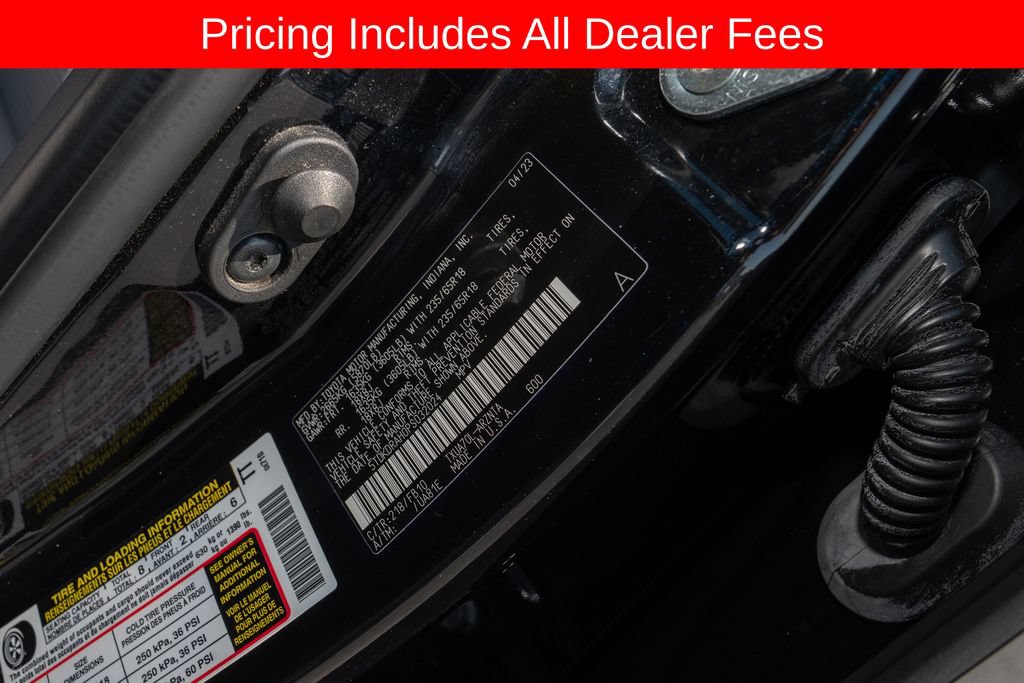 Used 2023 Toyota Highlander LE FWD image 21