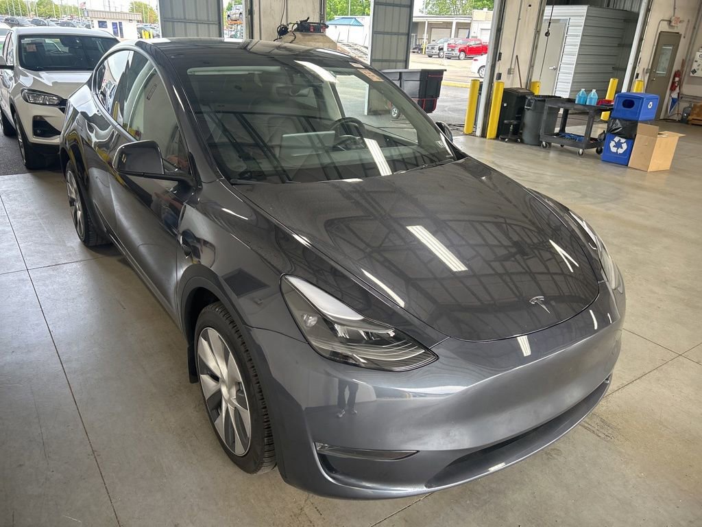 Used 2024 Tesla Model Y Long Range AWD/4WD image 7