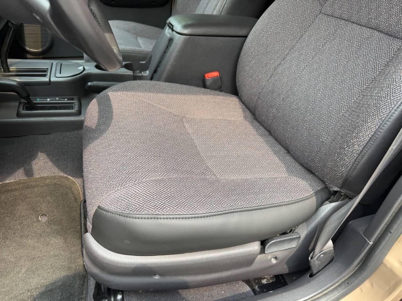 Used 1999 Jeep Cherokee Classic image 49